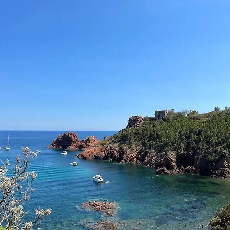 Avec Vue Et Piscine Apartmán Théoule-sur-Mer